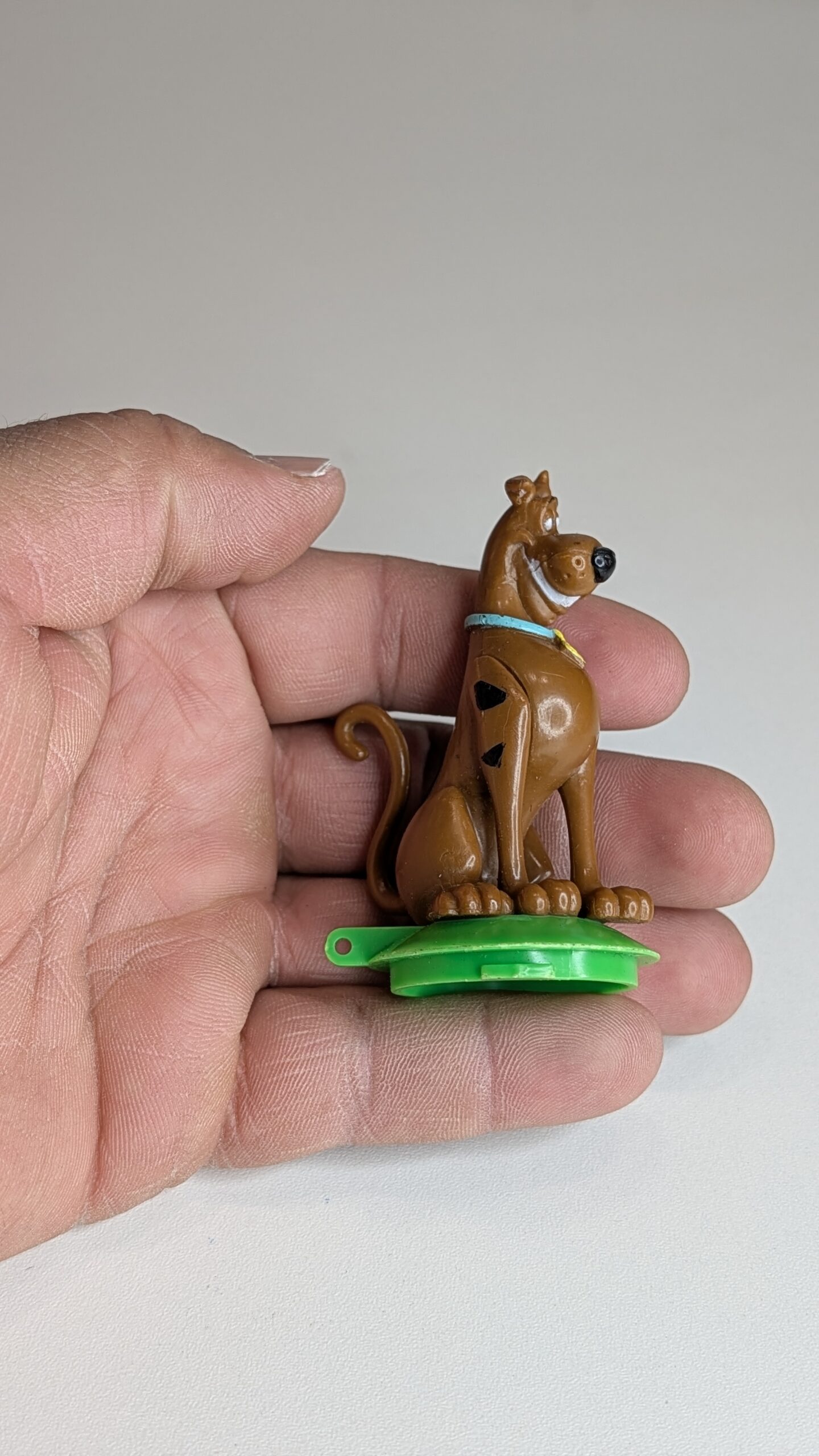 FIGURA DE 2008 SCOOBY-DOO - 19 GRAMAS - USADO - Imagem 3