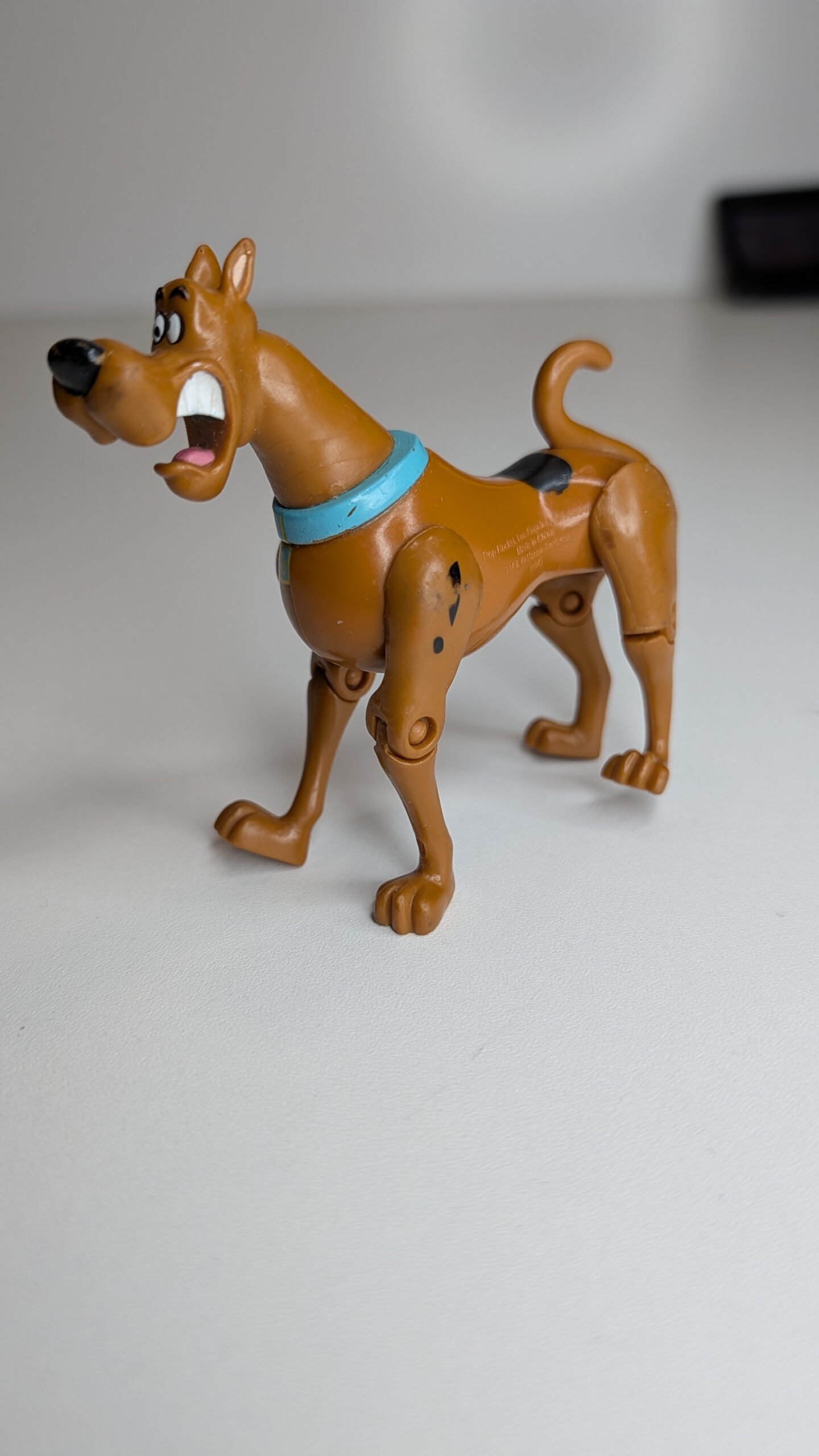FIGURA DE 2004 SCOOBY-DOO - 32 GRAMAS - USADO