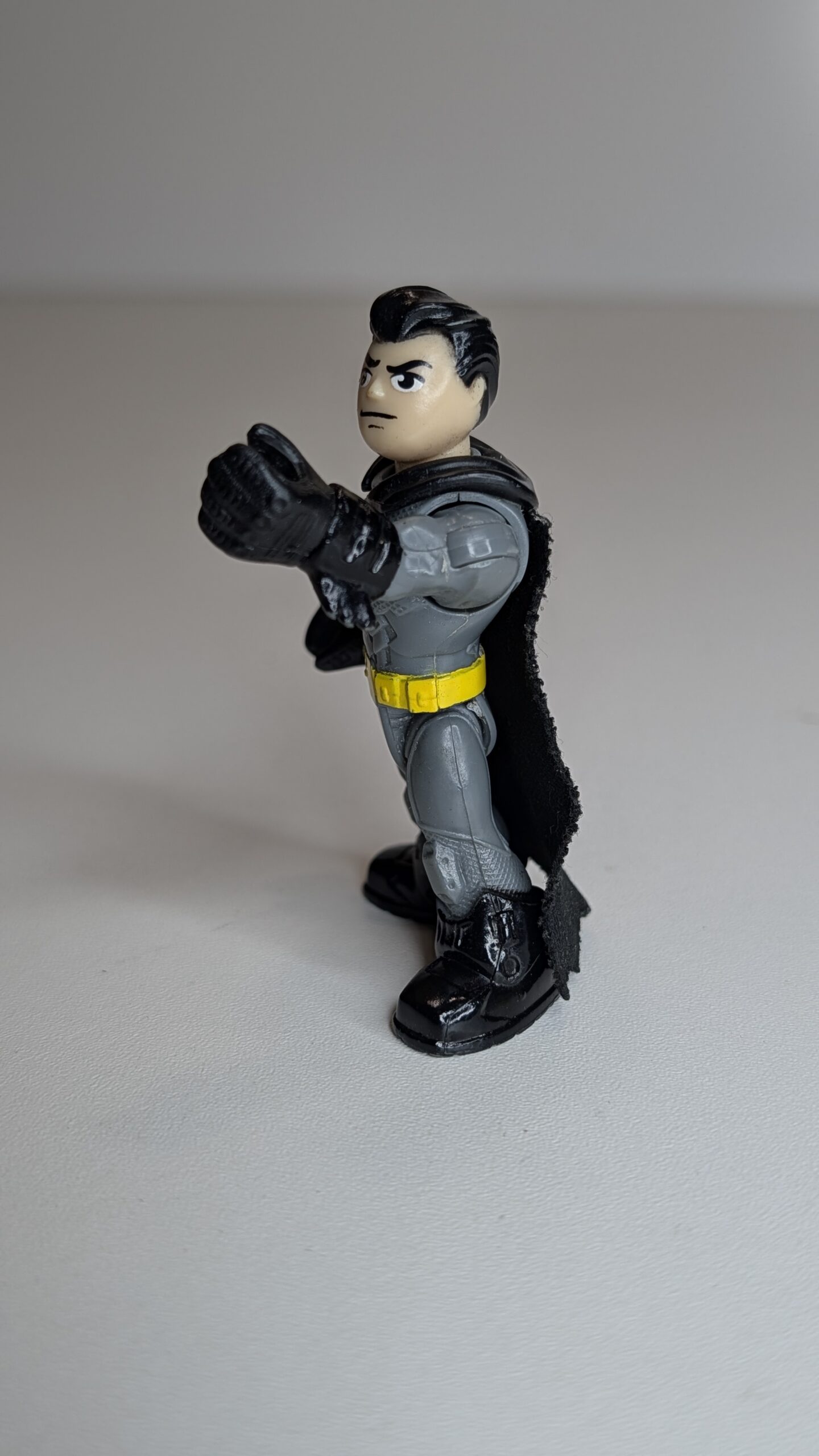 FIGURA DE IMAGINEXT FISHER-PRICE SUPER FRIENDS BATMAN 2017 - DC COMICS – 20 GRAMAS – #5 USADO - Imagem 5