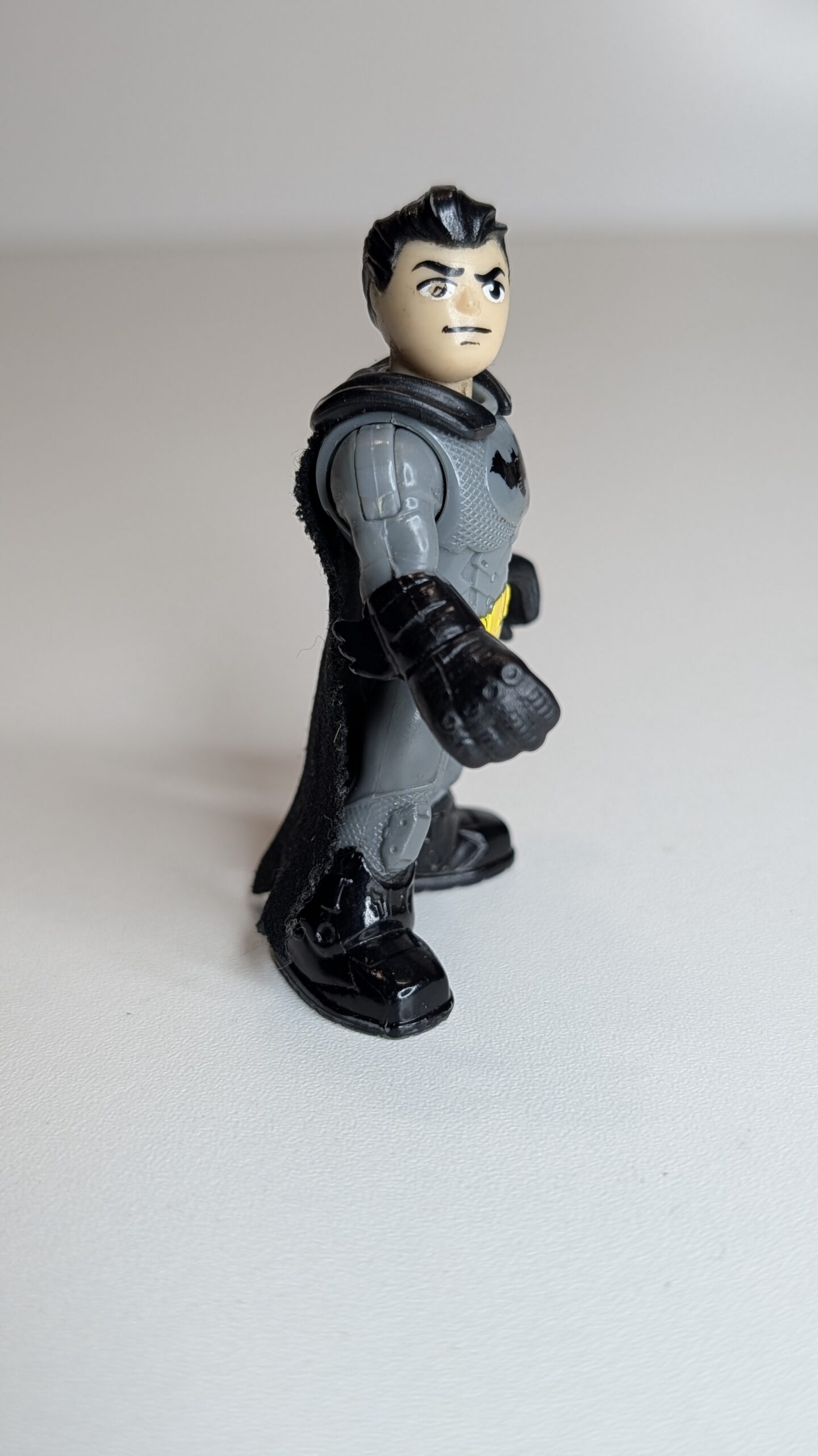 FIGURA DE IMAGINEXT FISHER-PRICE SUPER FRIENDS BATMAN 2017 - DC COMICS – 20 GRAMAS – #5 USADO - Imagem 6