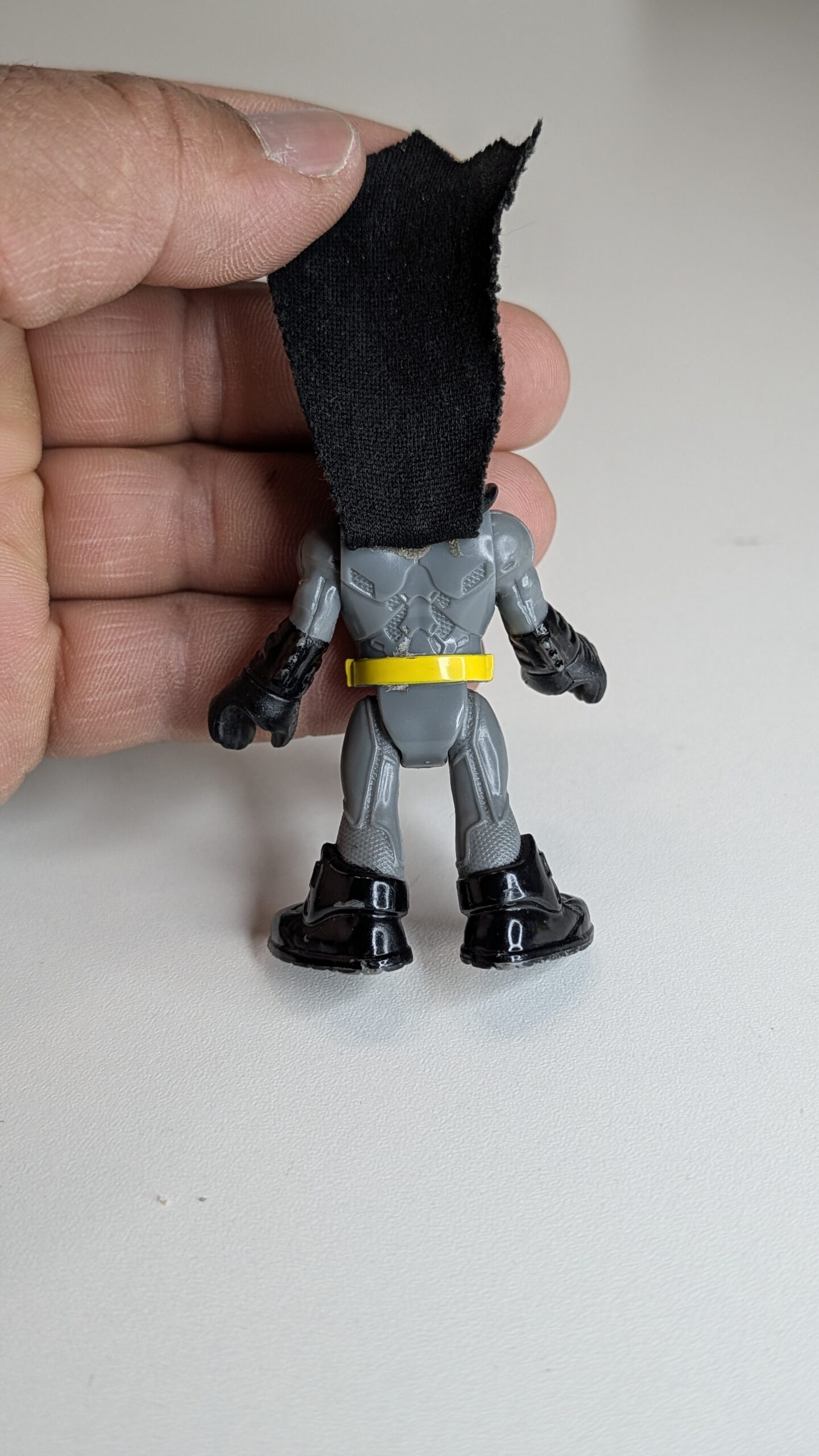 FIGURA DE IMAGINEXT FISHER-PRICE SUPER FRIENDS BATMAN 2017 - DC COMICS – 20 GRAMAS – #5 USADO - Imagem 8