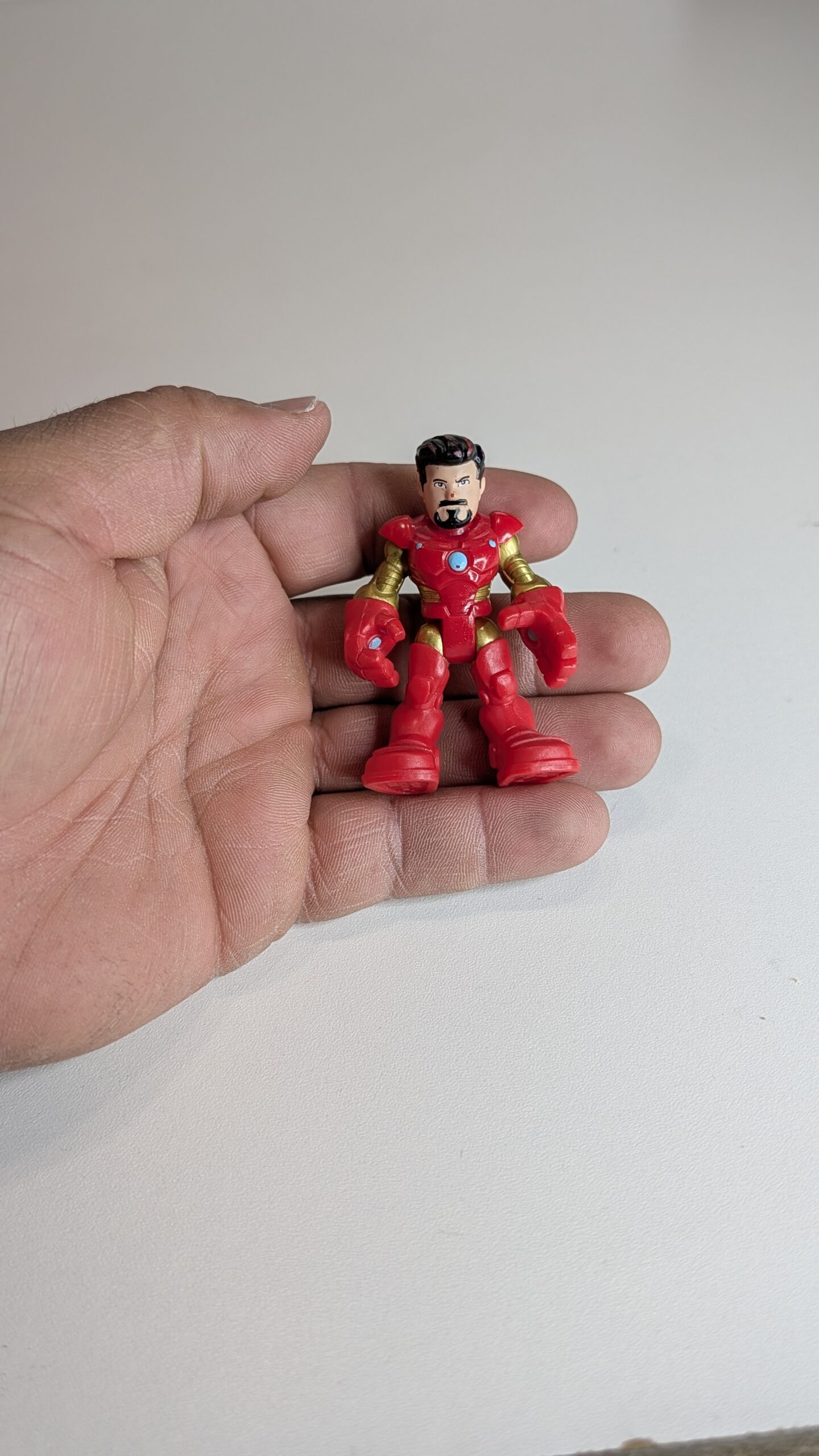 FIGURA DE HASBRO SUPERHERO ADVENTURES TONY STARK UMASKED 2008 - MARVEL – 17 GRAMAS – #5 USADO - Imagem 6