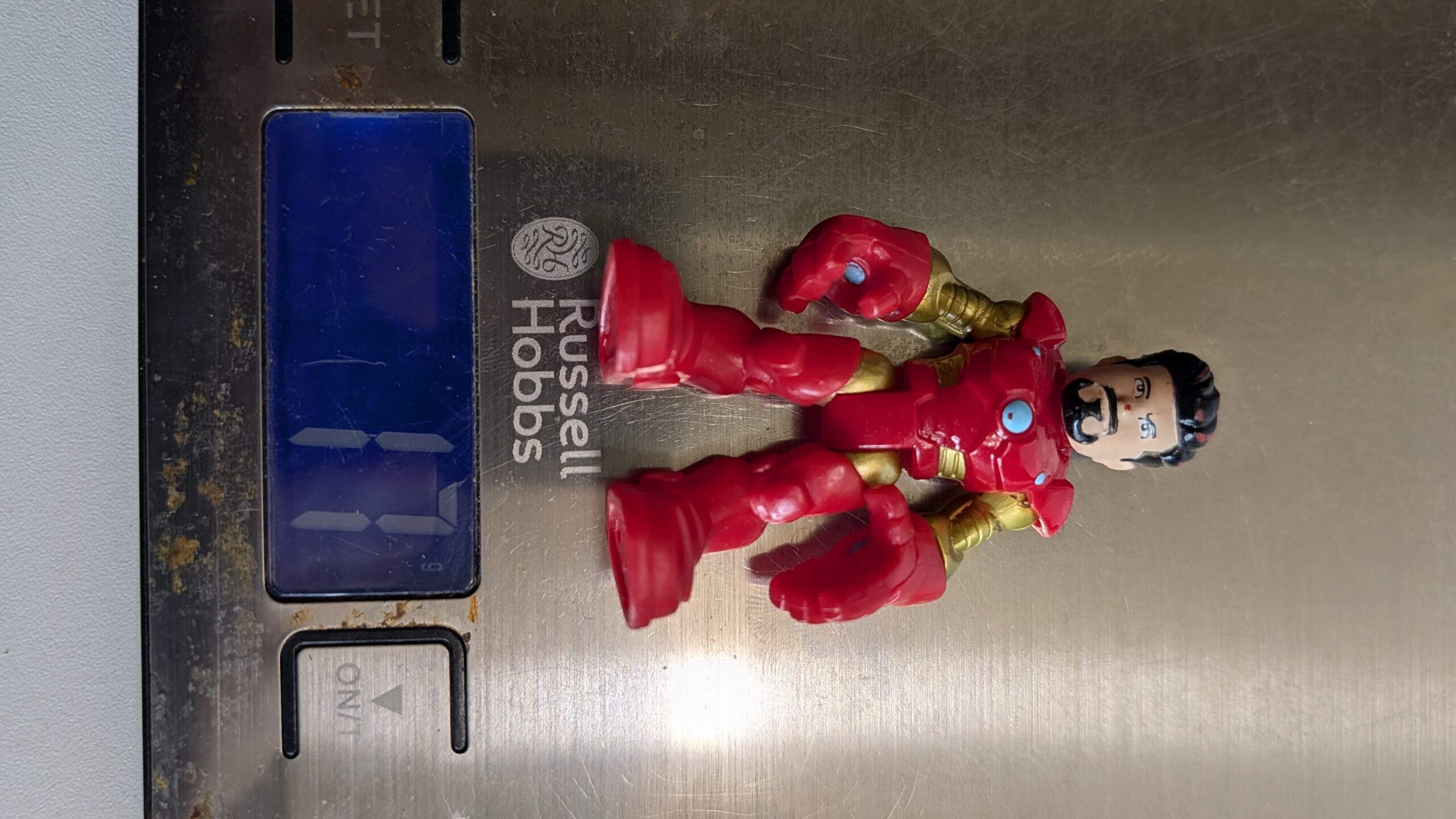 FIGURA DE HASBRO SUPERHERO ADVENTURES TONY STARK UMASKED 2008 - MARVEL – 17 GRAMAS – #5 USADO - Imagem 9