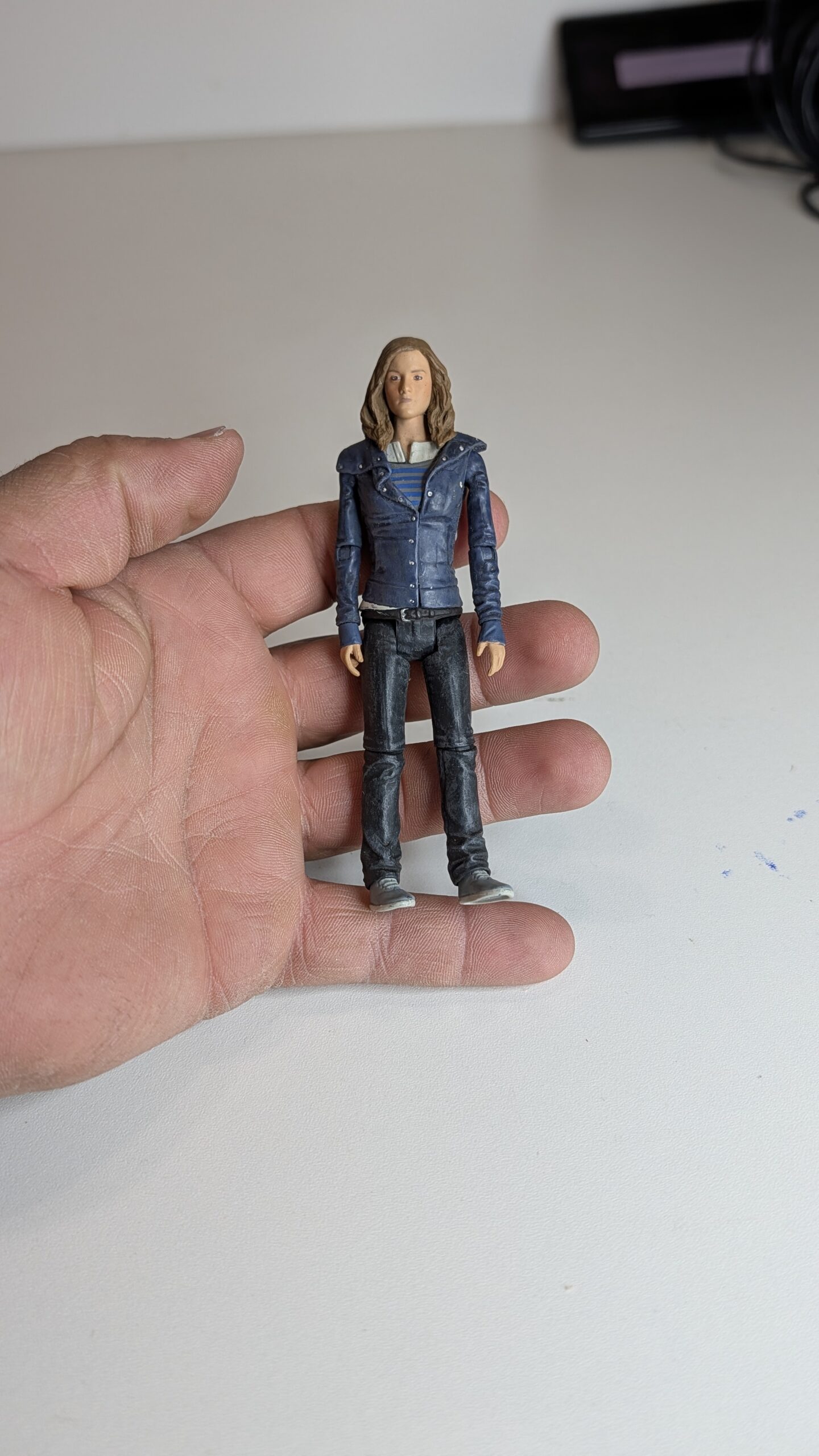 FIGURA DE WBE DEATHLY HALLOWS HERMIONE GRANGER 2010 - HARRY POTTER DEATHLY HALLOWS – 26 GRAMAS – #5 USADO - Imagem 3