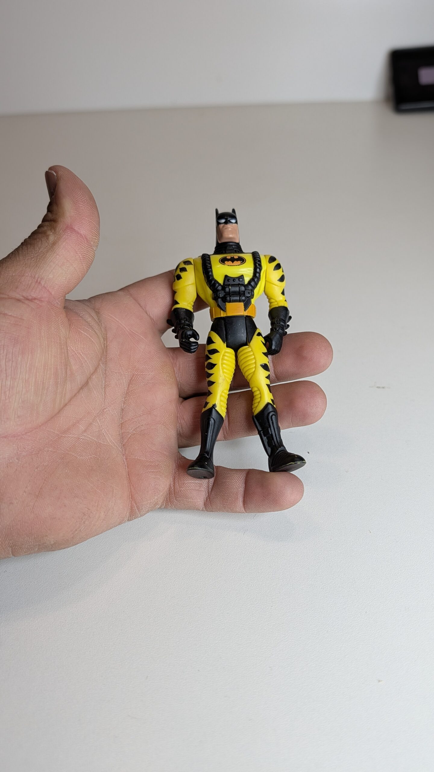 FIGURA DE MATTEL SEA CLAW BATMAN CRIME SQUAD SERIES 1995 - DC COMICS – 36 GRAMAS – #5 USADO - Imagem 3