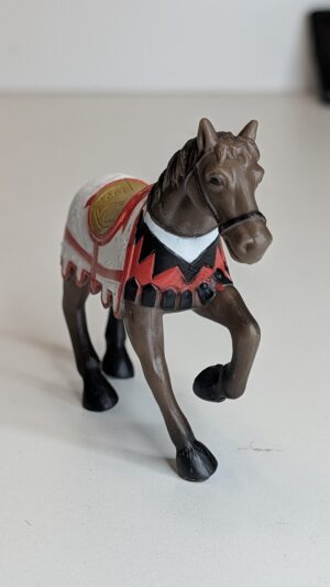 FIGURA DE MEDIVAL FANTASY HORSE – 63 GRAMAS – #5 USADO