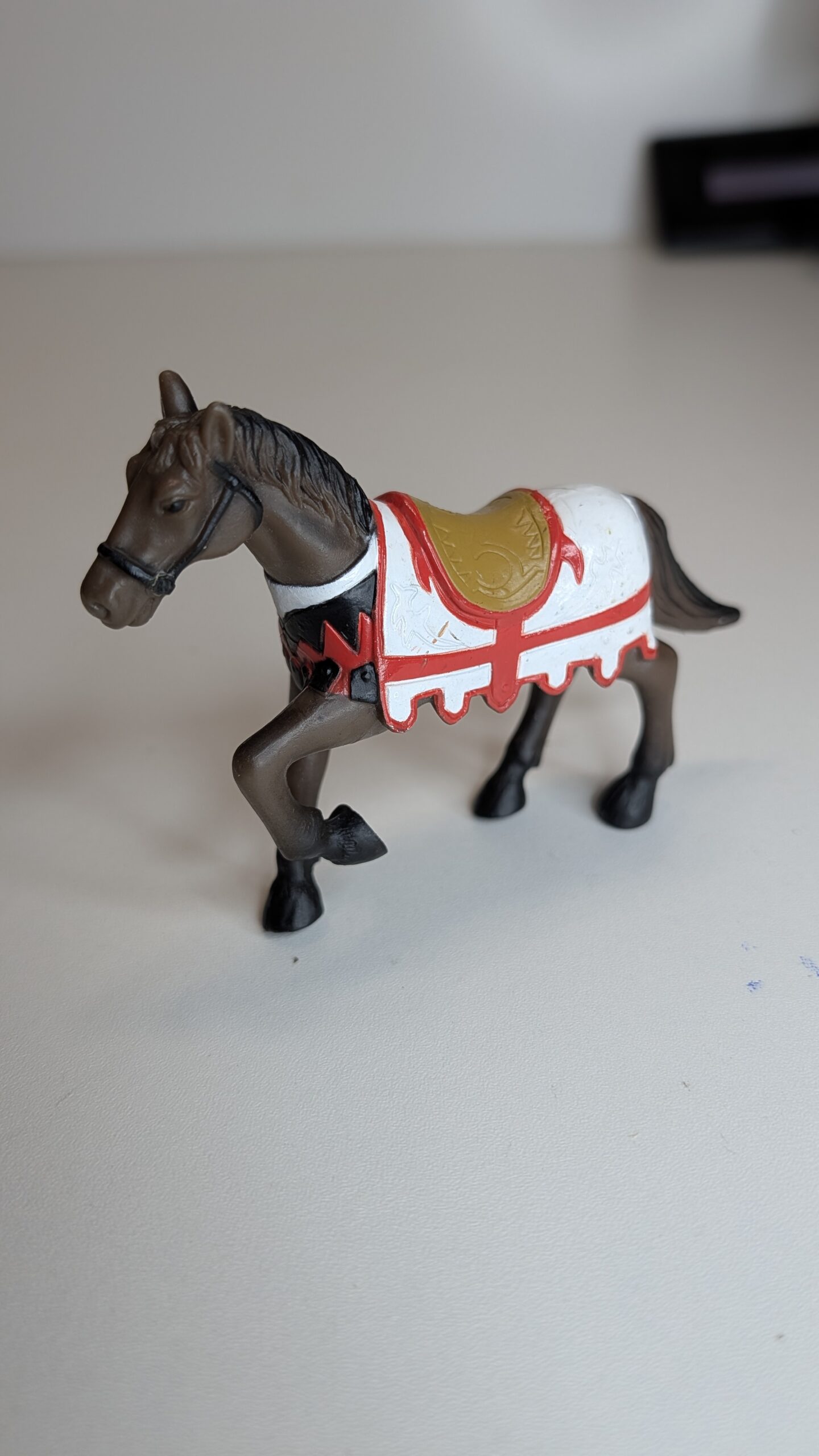 FIGURA DE MEDIVAL FANTASY HORSE – 63 GRAMAS – #5 USADO - Imagem 3