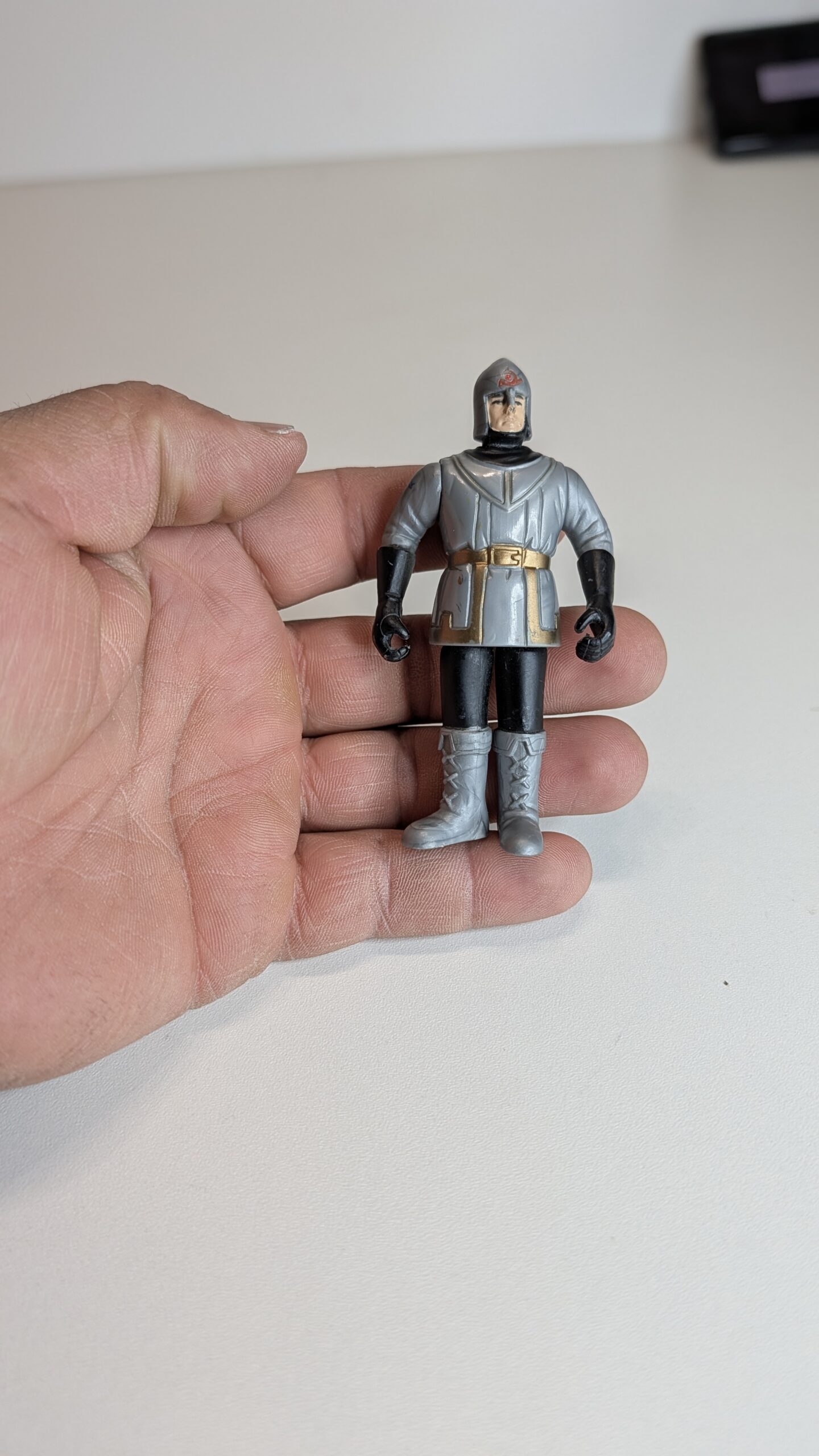 FIGURA DE MEDIVAL FANTASY SILVER KNIGHT – 17 GRAMAS – #5 USADO - Imagem 3