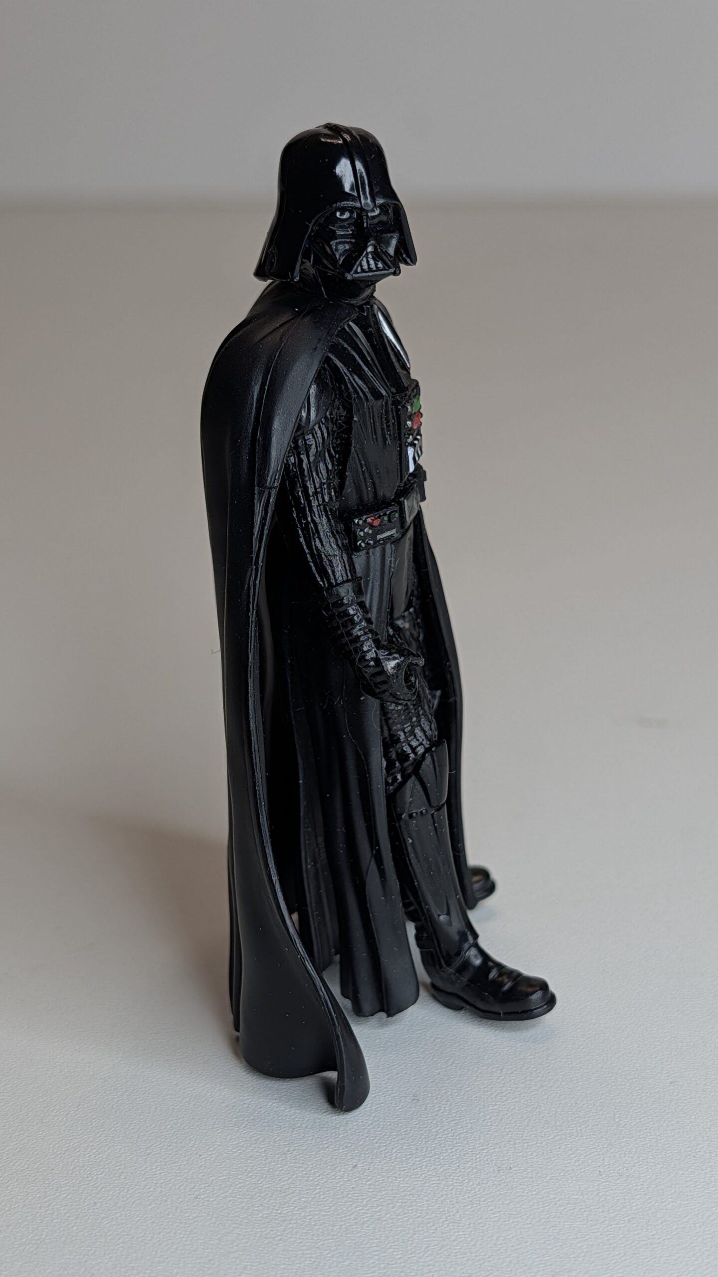 FIGURA DE HASBRO STARWARS DARTH VADER 2019 - STARWARS – 46 GRAMAS – #5 USADO - Imagem 5