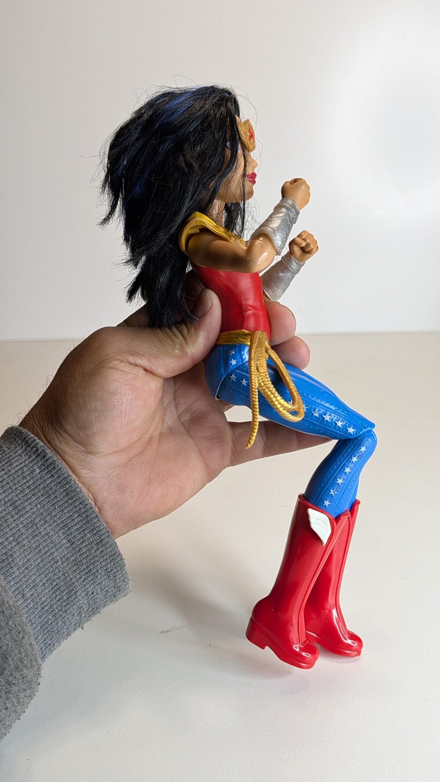 FIGURA DE MATTELSUPER HERO GIRLS WONDER-WOMAN 2015 - DC COMICS – 162 GRAMAS – #5 USADO - Imagem 4