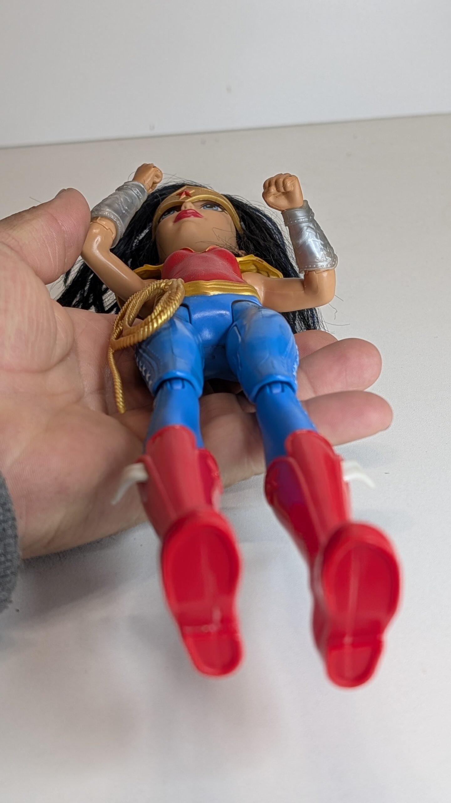 FIGURA DE MATTELSUPER HERO GIRLS WONDER-WOMAN 2015 - DC COMICS – 162 GRAMAS – #5 USADO - Imagem 9