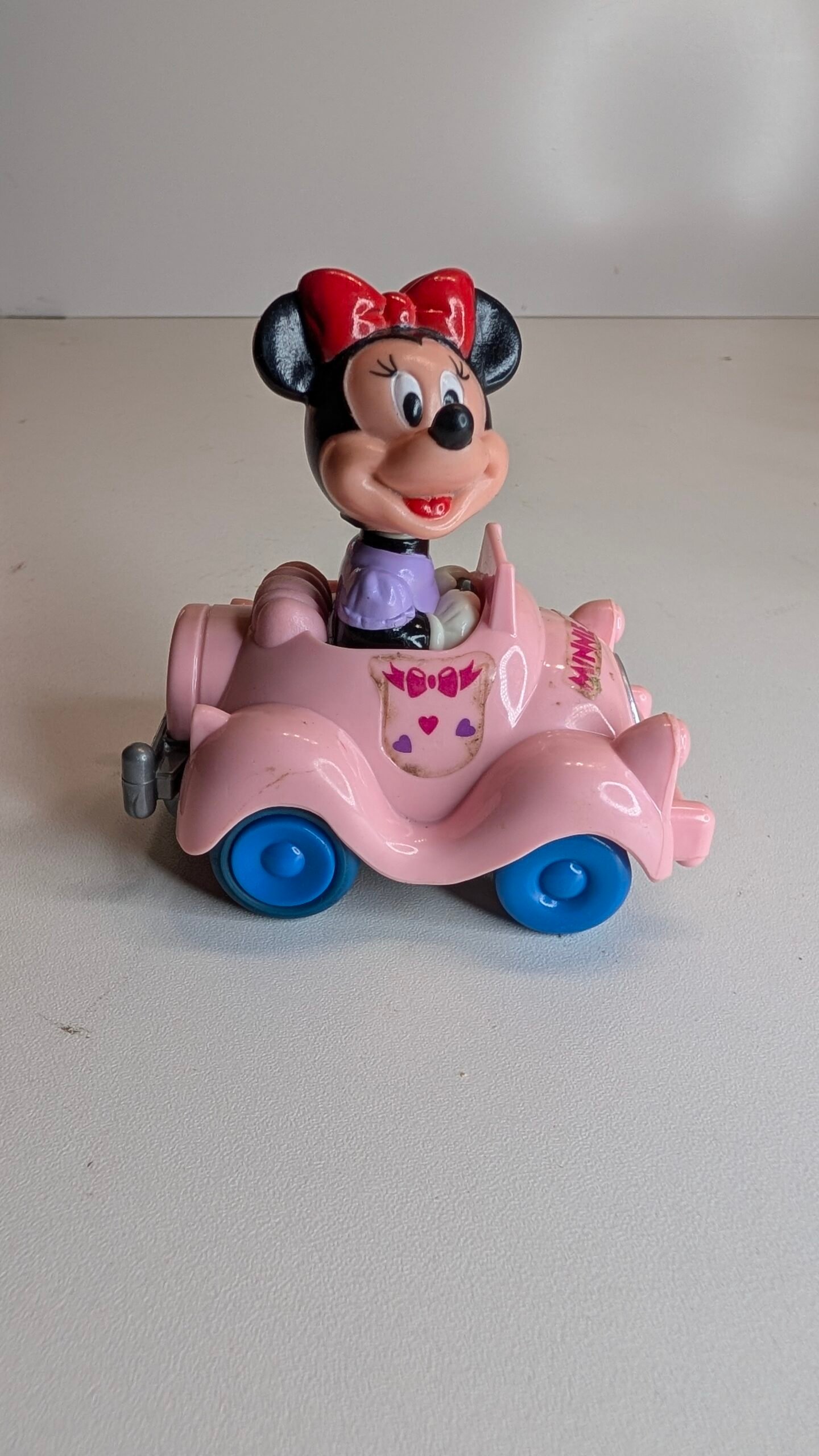 FIGURA DE 1989 MINNIE MOUSE PULLBACK CAR DISNEY – 71 GRAMAS – #5 USADO - Imagem 4