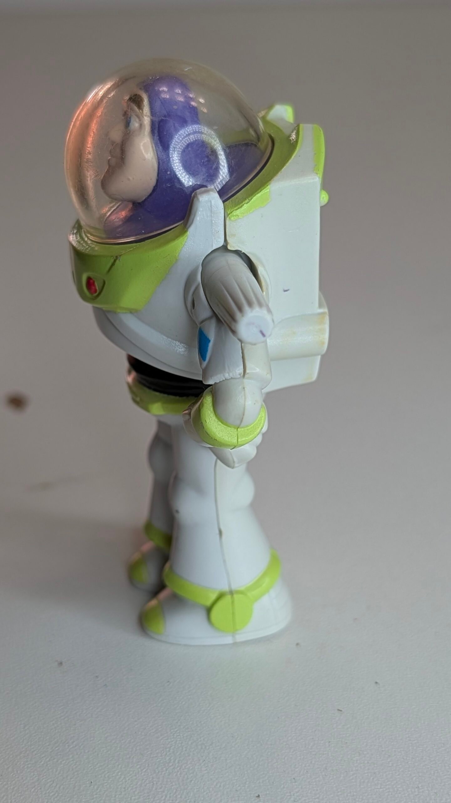 FIGURA DE 1996 BUZZ LIGHTYEAR DISNEY – 32 GRAMAS – #5 USADO - Imagem 4
