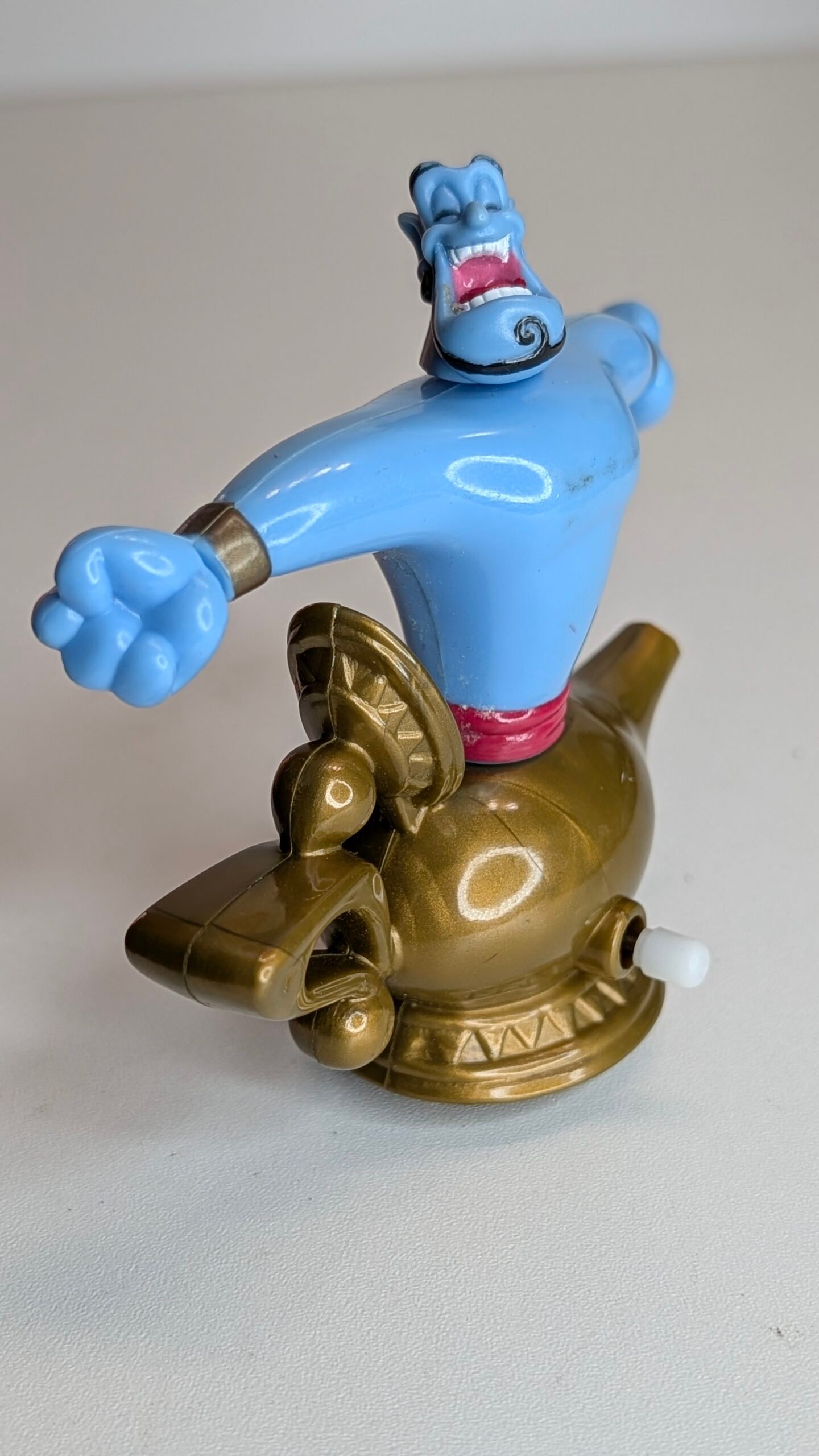 FIGURA DE 1992 ALLADIN GENIE OF THE LAMP DISNEY – 43 GRAMAS – #5 - Imagem 4