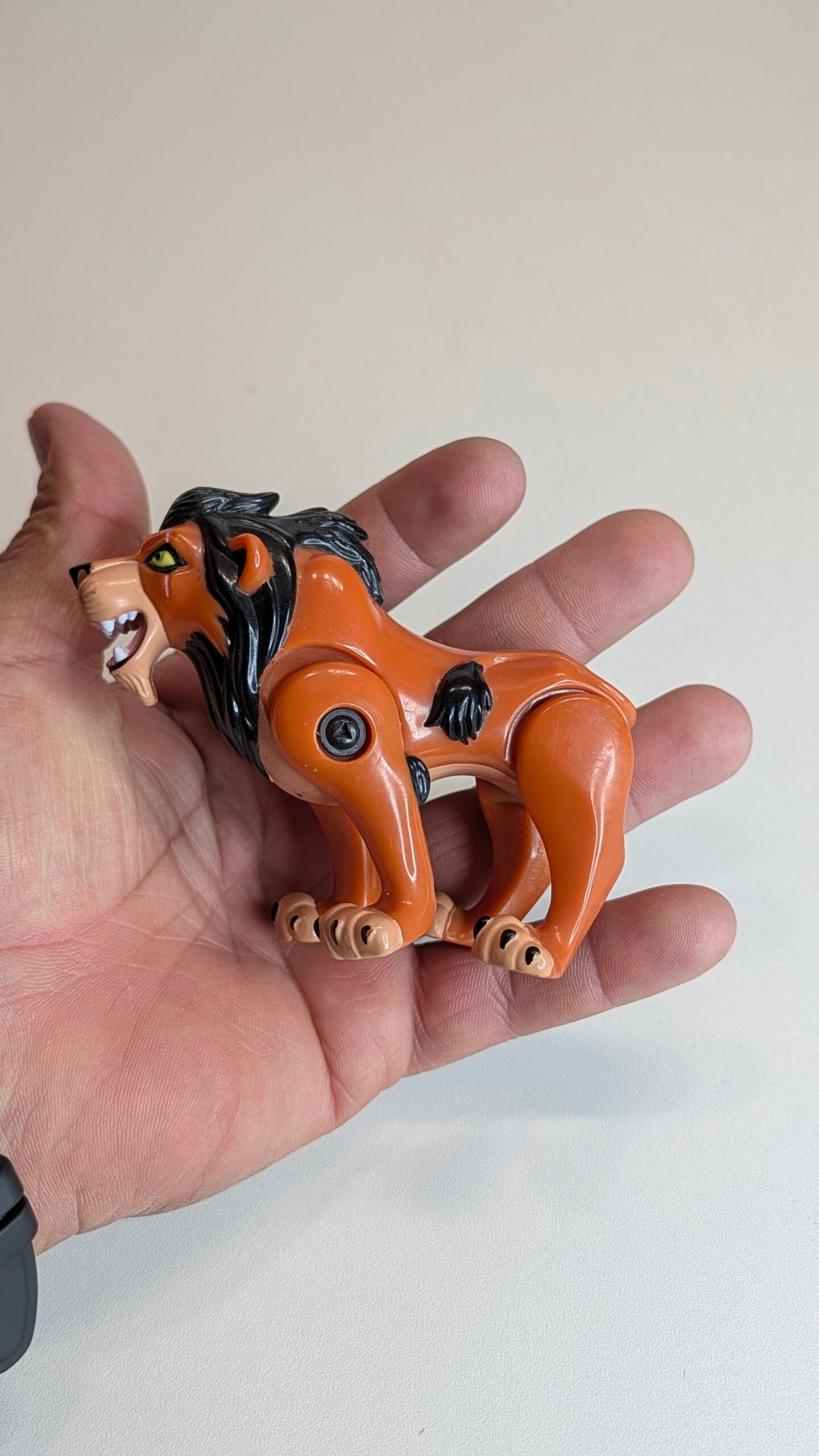 FIGURA DE 1994 LION KING SCAR DISNEY MCDONALDS – 47 GRAMAS – #5 USADO - Imagem 3