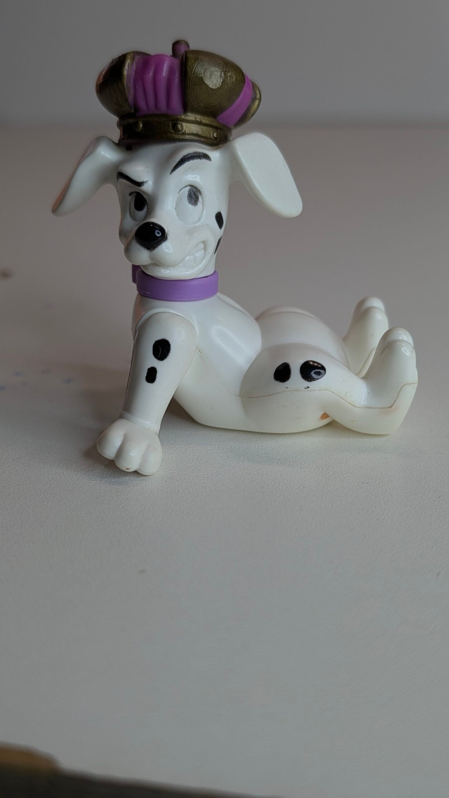FIGURA DE 101 DALMATIONS DOG WITH CROWN DISNEY MCDONALDS – 40 GRAMAS – #5 USADO - Imagem 5