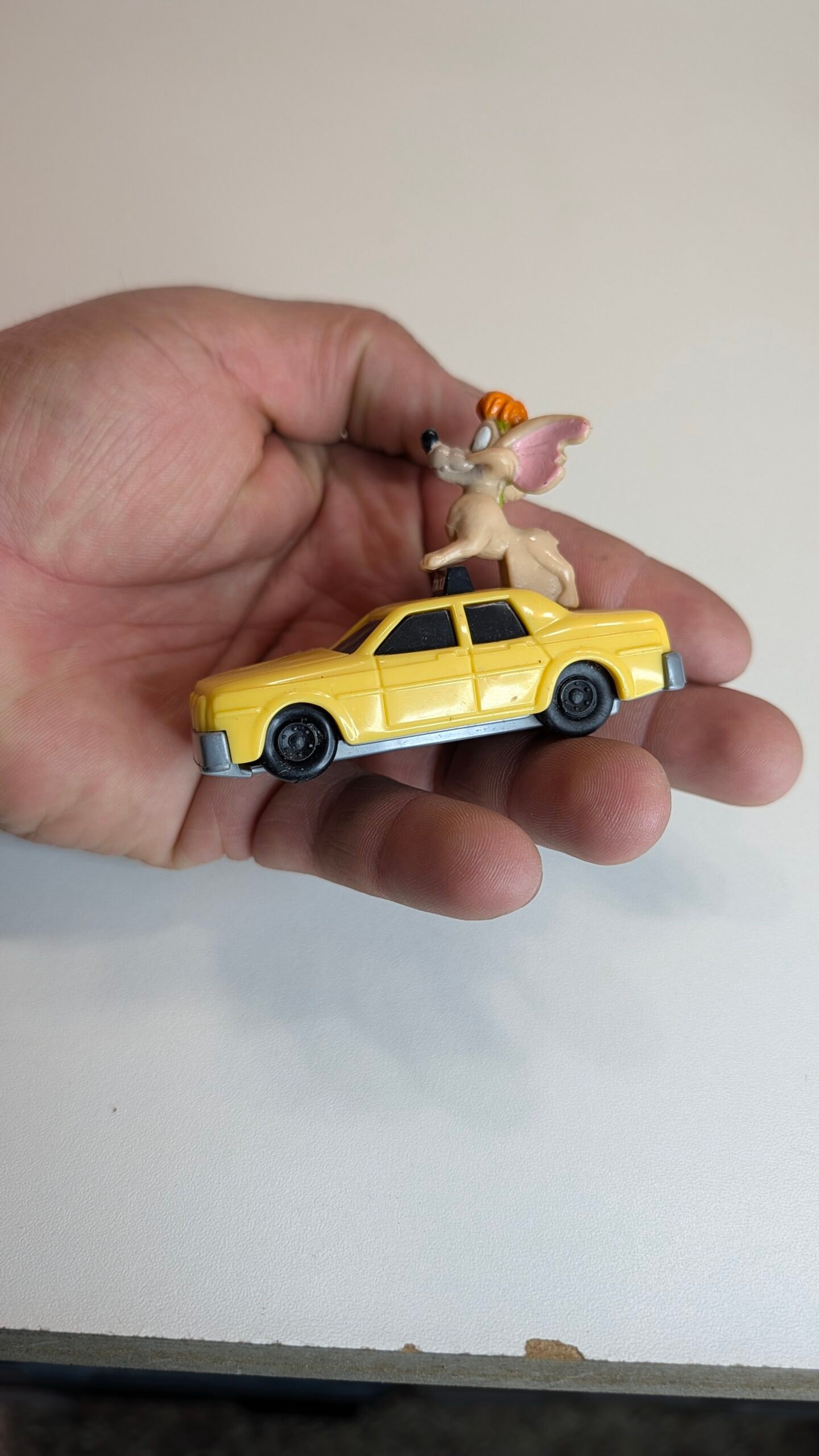 FIGURA DE 1996 TITO ON TAXI MCDONALDS – 28 GRAMAS – #5 USADO - Imagem 3