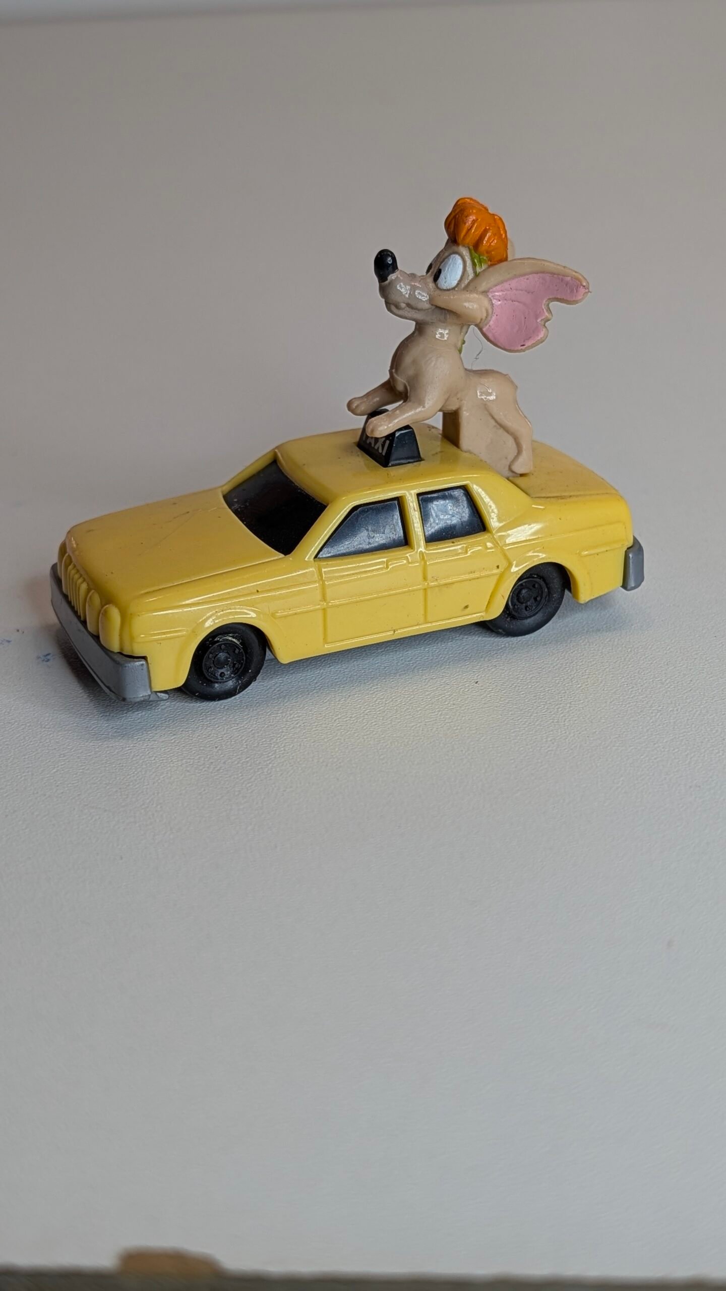 FIGURA DE 1996 TITO ON TAXI MCDONALDS – 28 GRAMAS – #5 USADO - Imagem 4