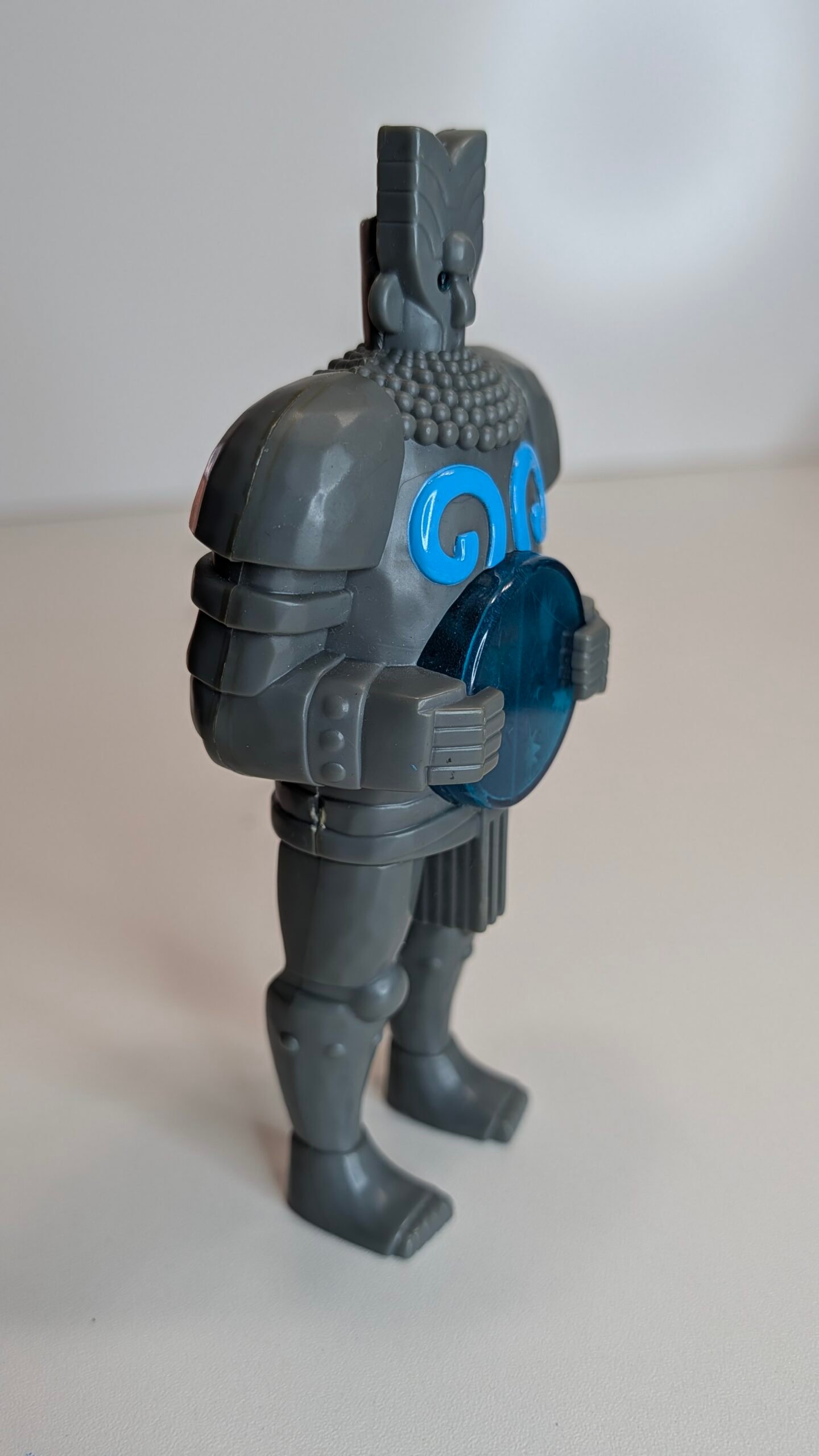 FIGURA DE 2001 STONE GIANT ATLANTIS DISNEY – 70 GRAMAS – #5 USADO - Imagem 5