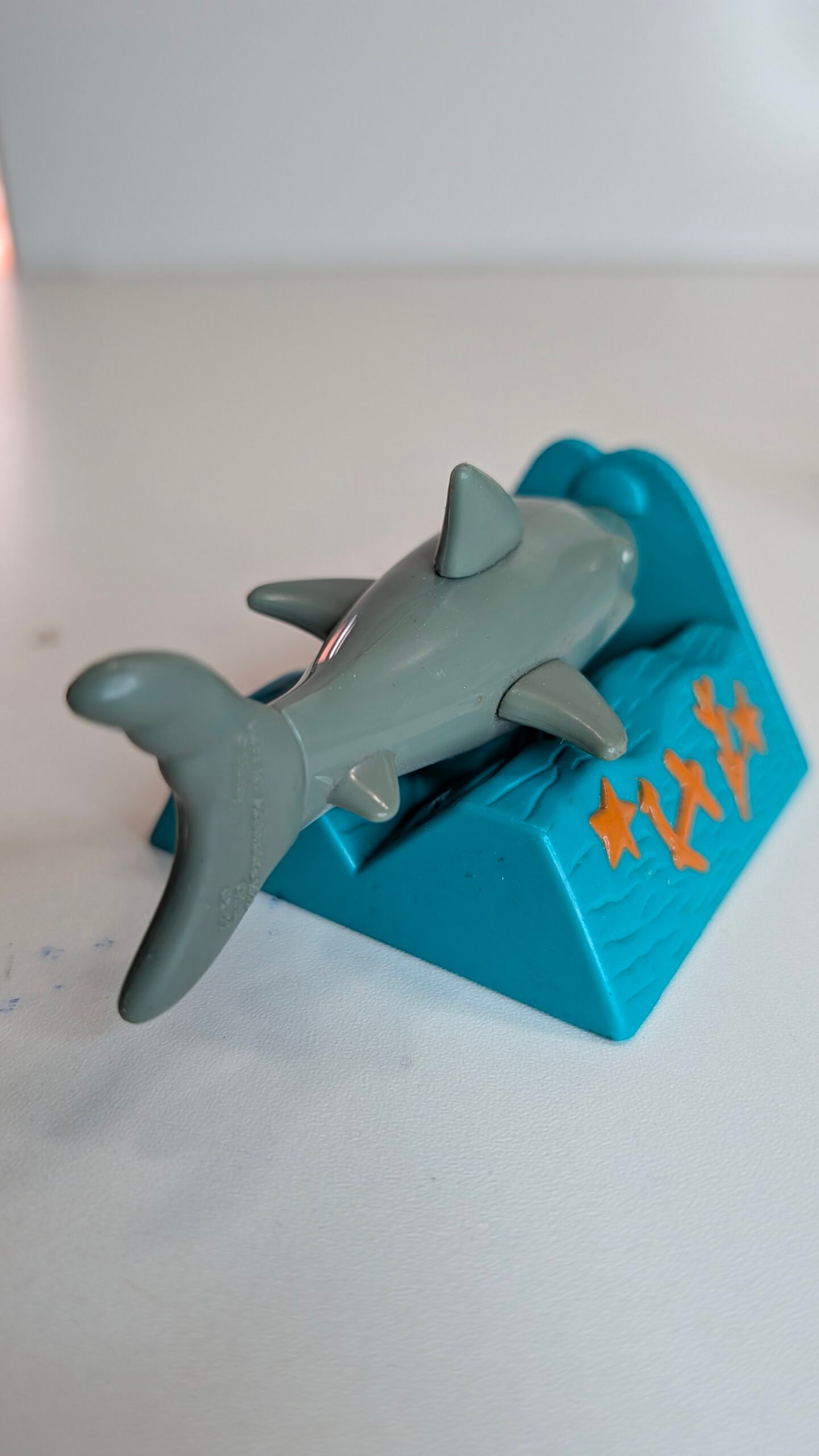 FIGURA DE 1998 GLUT THE SHARK MCDONALDS – 121 GRAMAS – #5 USADO - Imagem 3