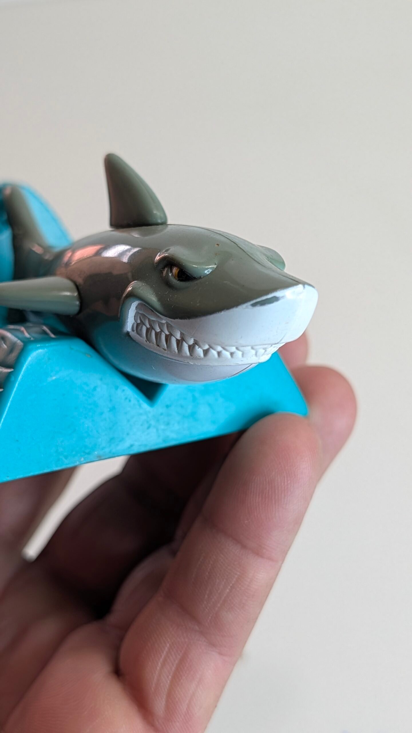 FIGURA DE 1998 GLUT THE SHARK MCDONALDS – 121 GRAMAS – #5 USADO - Imagem 6