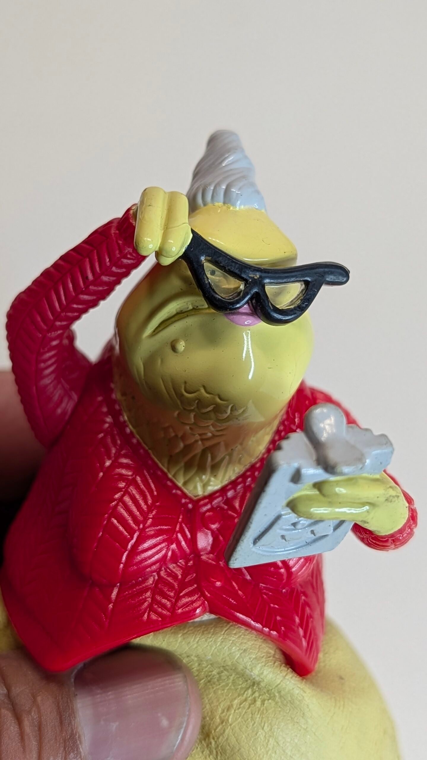 FIGURA DE 2001 ROZ MCDONALDS DISNEY/PIXAR – 64 GRAMAS – #5 USADO - Imagem 2