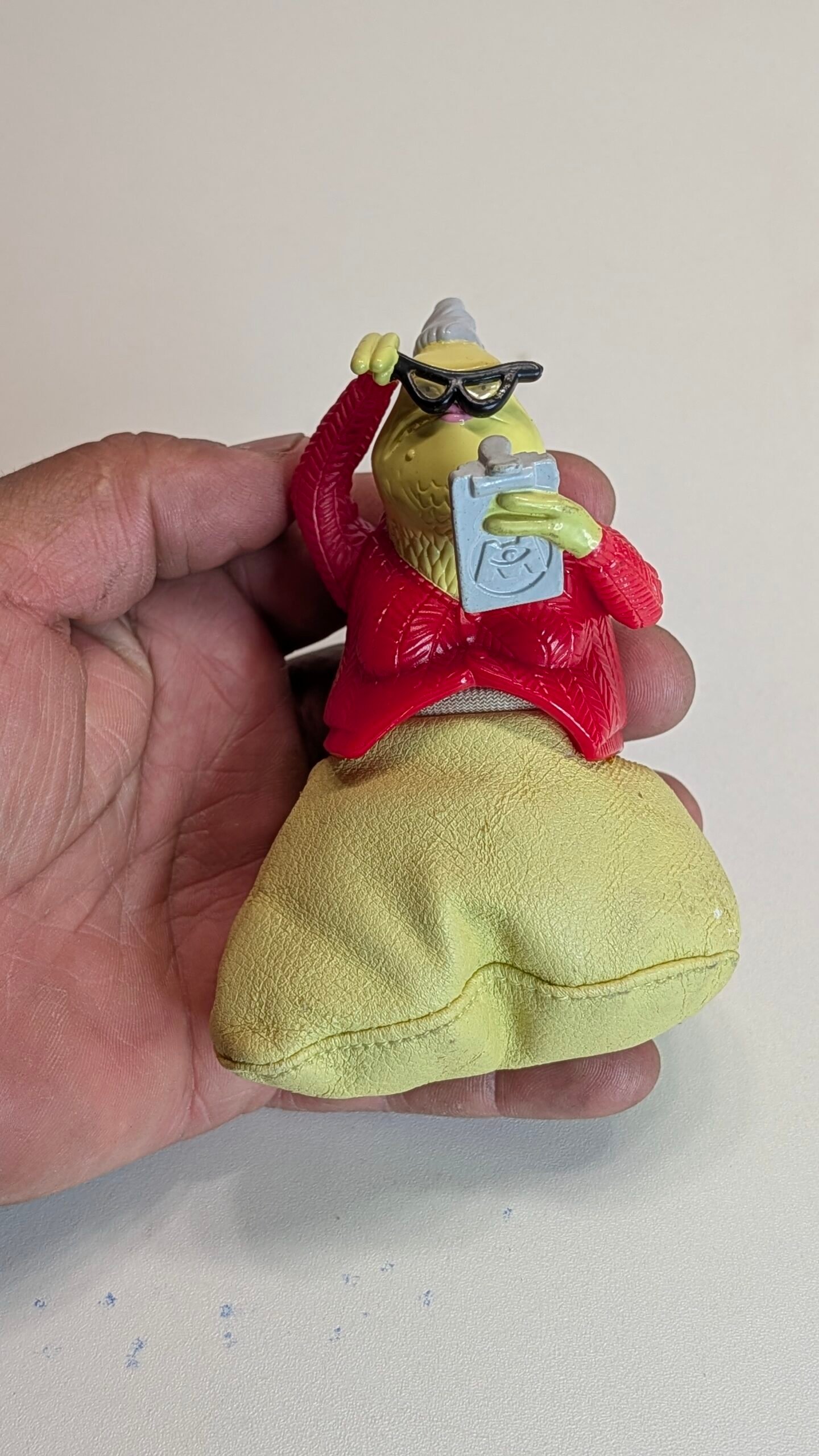 FIGURA DE 2001 ROZ MCDONALDS DISNEY/PIXAR – 64 GRAMAS – #5 USADO - Imagem 4