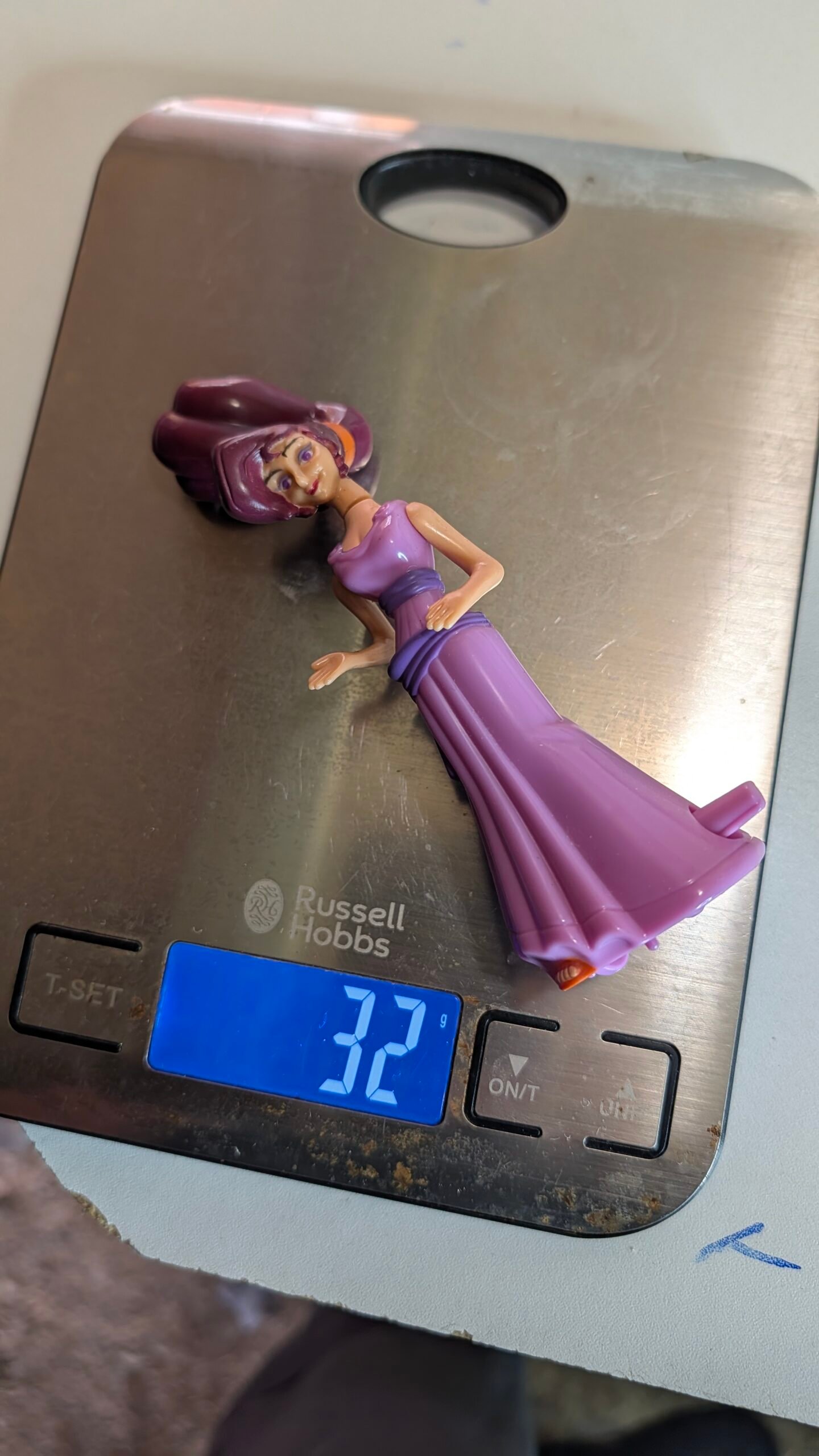 FIGURA DE 1997 MEGERA DISNEY – 32 GRAMAS – #5 USADO - Imagem 8