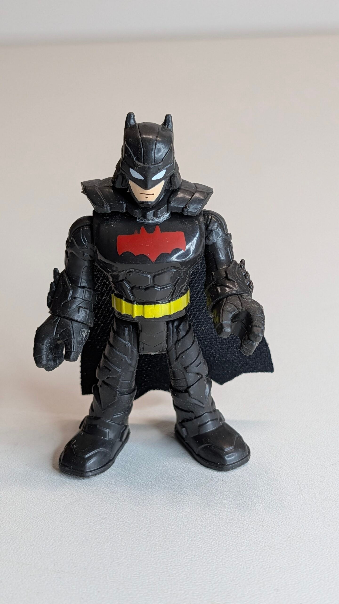 FIGURA DE 2018 IMAGINEXT FISHER-PRICE SUPER FRIENDS BATMAN NINJA ARMOR - DC COMICS – 20 GRAMAS – #5 USADO