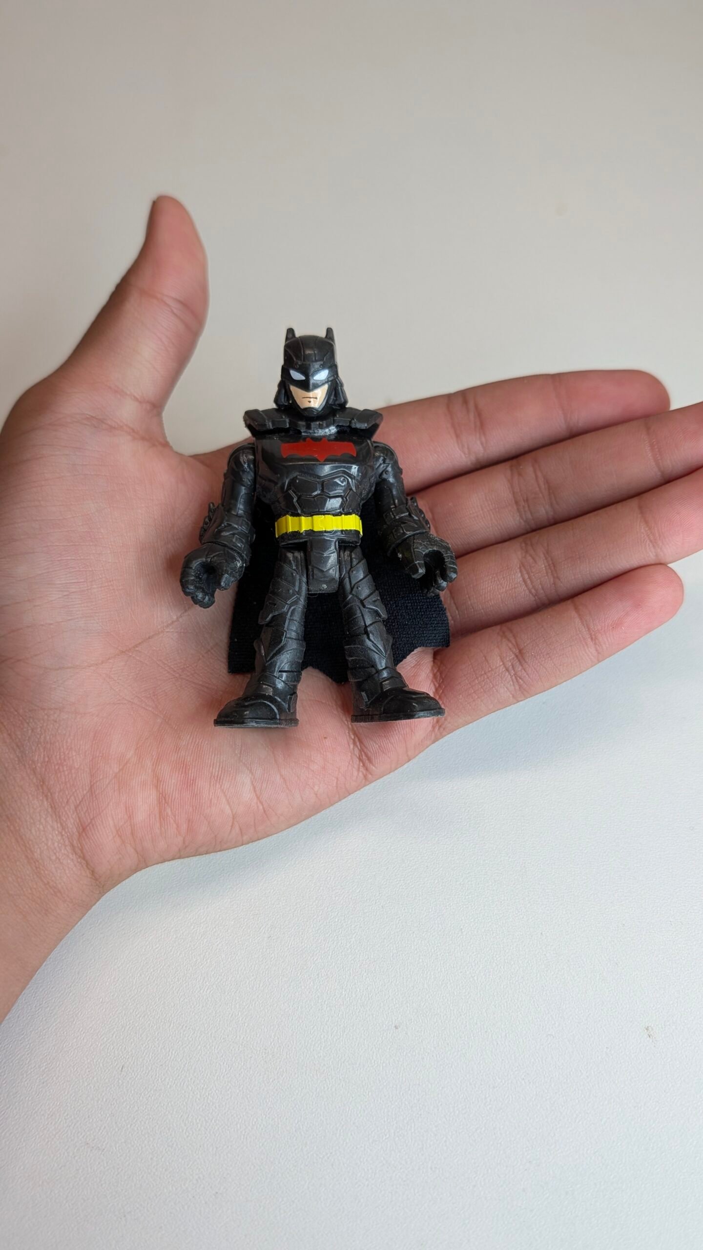 FIGURA DE 2018 IMAGINEXT FISHER-PRICE SUPER FRIENDS BATMAN NINJA ARMOR - DC COMICS – 20 GRAMAS – #5 USADO - Imagem 4